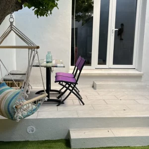 Extérieur du gîte idéal "Les bateaux" pour des vacances relaxantes en famille ou en couple