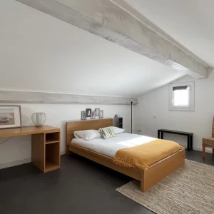 chambre spacieuse dans ce gite immense croix de Camargue, ensoleillée et tout équipée pour un maximum de confort