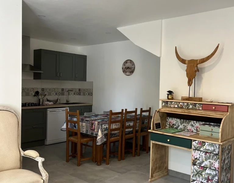gite les taureaux à louer au cœur de la Camargue, meublé, tout confort, clim